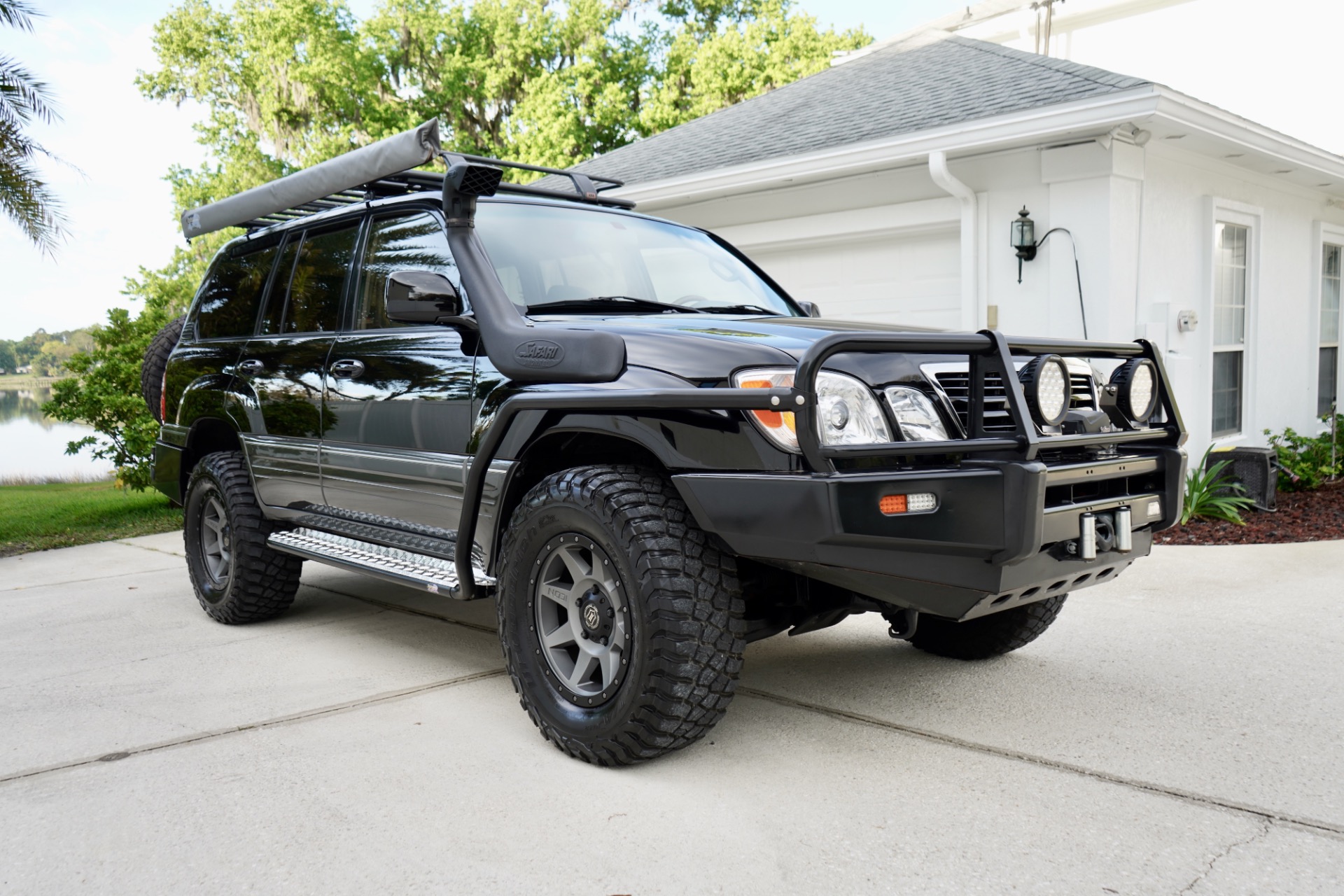 Used 2002 Lexus LX 470 KINGS CHARIOT EXTENSIVE BUILD For Sale ($33,200 ...