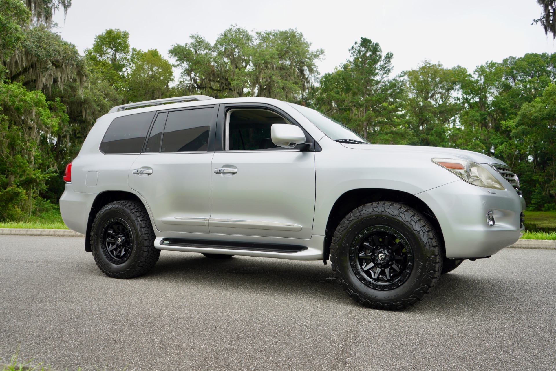 Used 2009 Lexus Lx 570 For Sale (sold) 